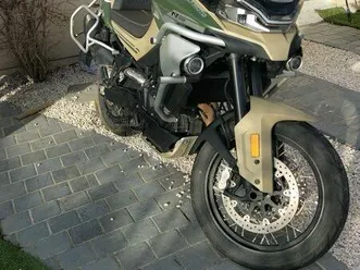 moto cf moto 800 mt désert