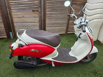 scooter mio rouge