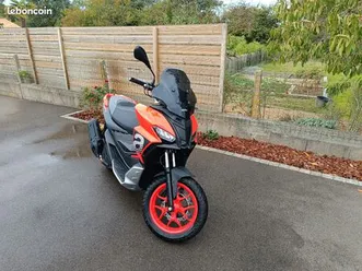 aprilia sr gt 125