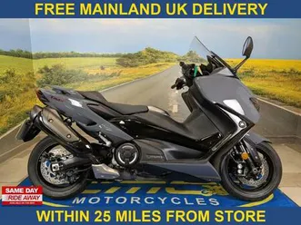 yamaha tmax 560