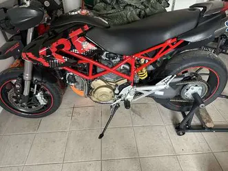 ducati hypermotard 1100