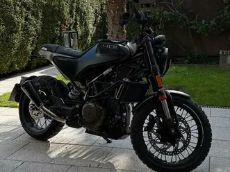 husqvarna svartpilen 401 (2023) – wie neu / 360km /akra/ zubehör