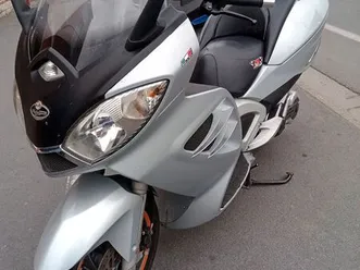 scooter 500 cc