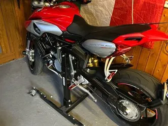 vends ou échange mv agusta rivale