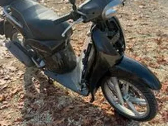 aprilia scarabeo 100