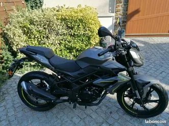moto benelli 125 cc
