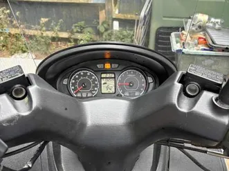 suzuki burgman 125 scooter petrol cvt euro 4 (12 ps) 125 cc