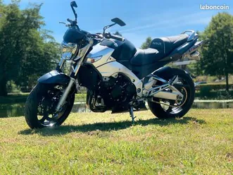 suzuki gsr600