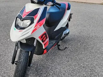 scooter aprilia 50 sr
