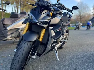 ducati streetfighter v4s dark stealth
