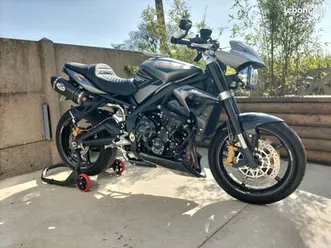 triumph street triple r