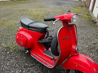 ② vespa primavera 125 cc