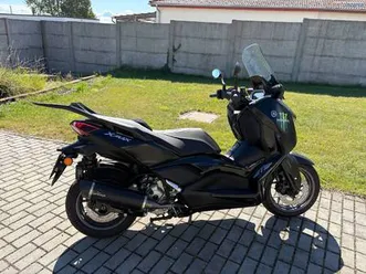 yamaha x-max 300