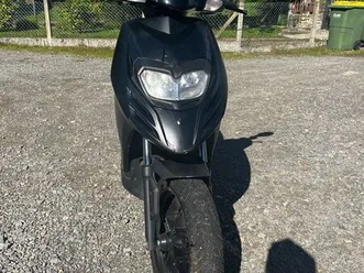 scooter sr 50 motard