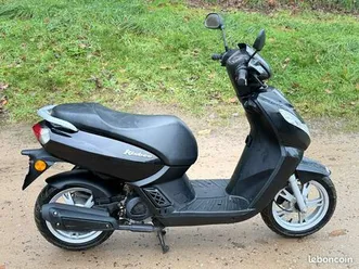 scooter peugeot kisbee