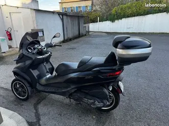 piaggio mp3 500