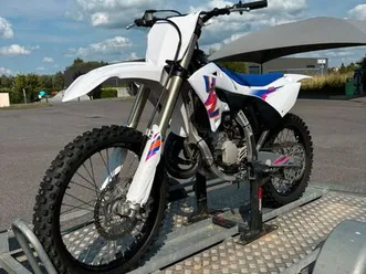 125-yz-50th
