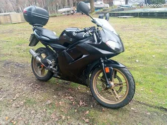 yamaha tzr 50 à finir