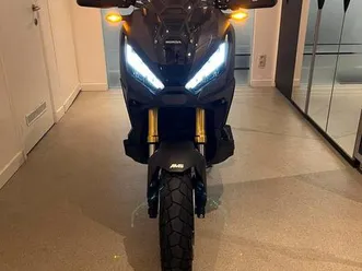 ② honda x-adv 750**2024