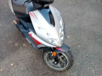 échange scooter keeway fact evo