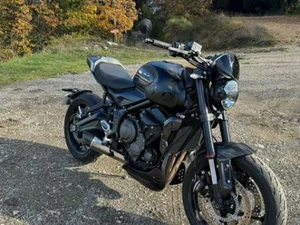 triumph trident 660