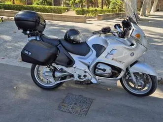 bmw r 1150 rt il sedile e in pelle e un grigio metallizzato grigio