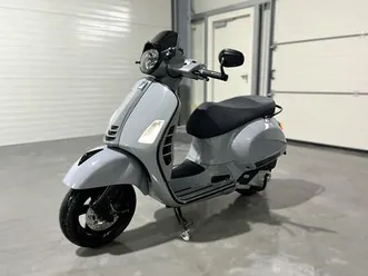 vespa gts supertech 125 | ez 2019 | 18.000 km | grau | blackline