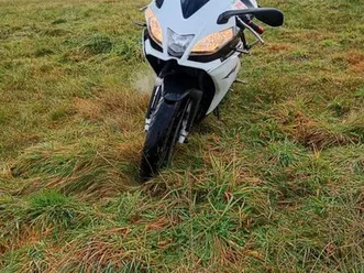 aprilia rs4 125 piękna biala potwierdzony przebieg turkowice