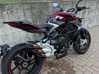 mv agusta brutale 800rr