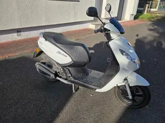 scooter peugeot kisbee