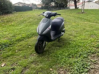 piaggio zip
