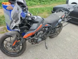ktm 390 adv accidentée 17500 kms am 2023 prix 3900 euros livraison possible