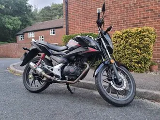 honda motorcycle cb125f 2019 >5k mileage black widow exhaust- mot&taxed