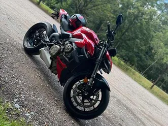 ducati streetfighter v4