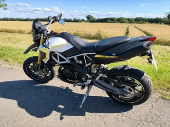 aprilia dorsoduro 750