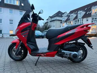 aprilia sxr 50 mit sommer + winterreifen