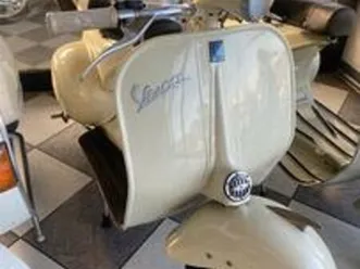 vespa struzzo