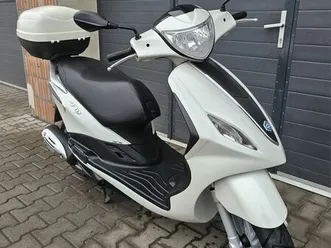 skuter piaggio fly 125ie 2012r. - biala perla,wtrysk, czterosuw, kufer gierczyce