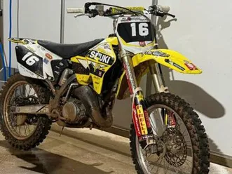 suzuki rm 125 -baujahr 2001-