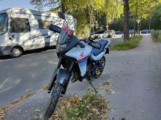 honda transalp xl750 – rossweiß – ez 02/2024 –