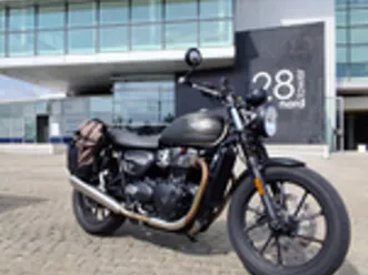 triumph street twin 900