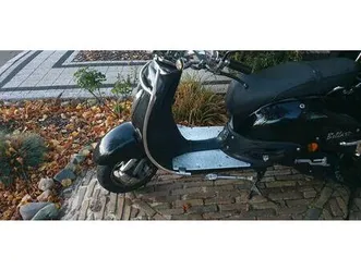 retro scooter frosti 50 cc