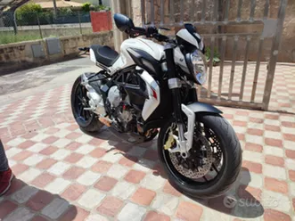 mv agusta brutale dragster 800