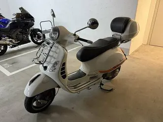 piaggio vespa gts super 300 canton tessin -