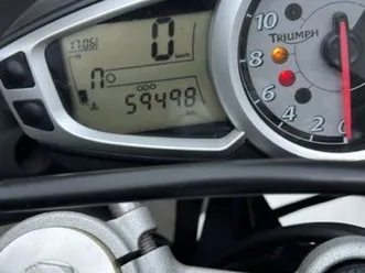 triumph street triple