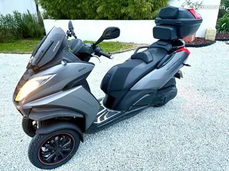 scooter peugeot métropolis