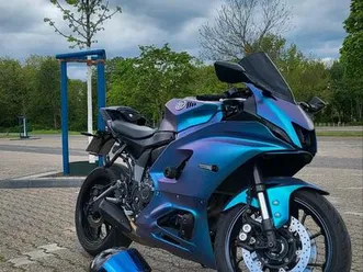 yamaha r7; a2