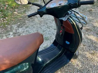 vespa et4