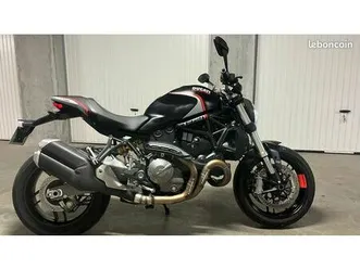 ducati monster 821 stealth - a2