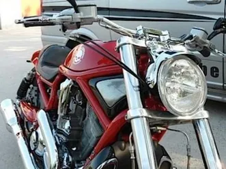 ② harley davidson v-rod